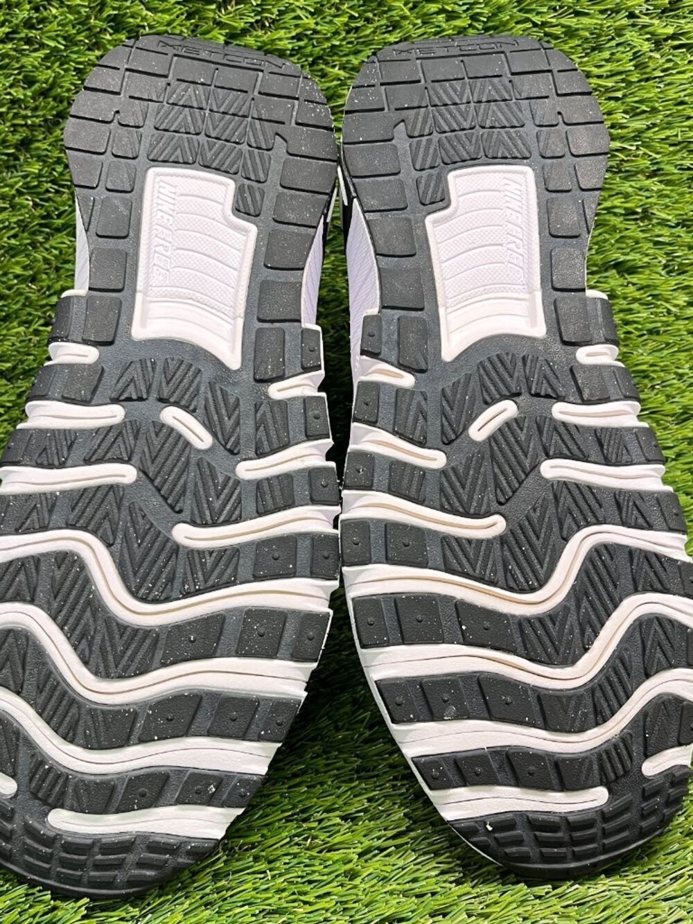 Nike Free Metcon 6 Womens Size 11.5 Black White Athletic Running Shoes Sneakers - Picture 7 of 10